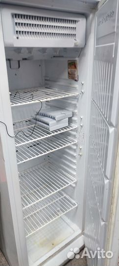 Морозильный шкаф indesit