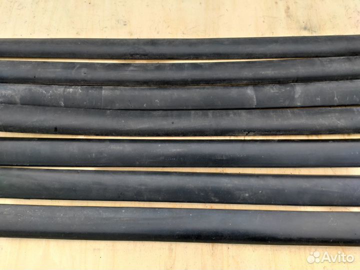 Молдинги задние Дорестайлинг на Opel Vectra B