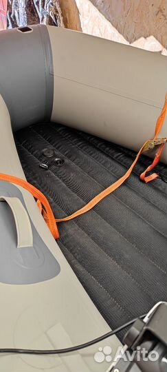 Лодка с мотором 9.9 и прицепом