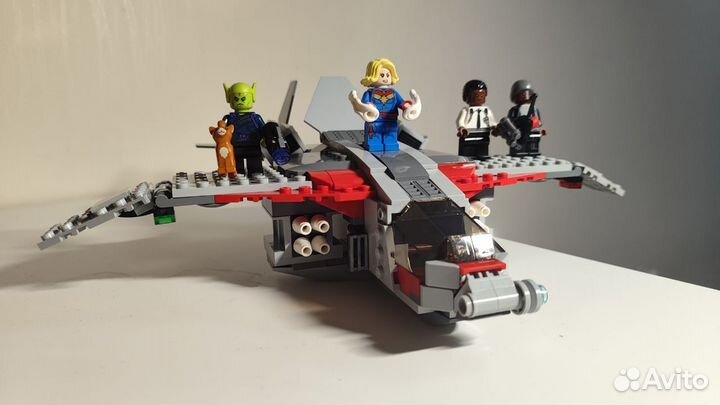 Lego Капитан Марвел и атака скруллов