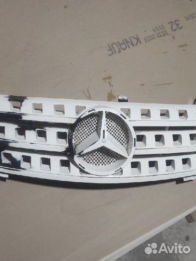 Решетка радиатора Мерседес ML 164