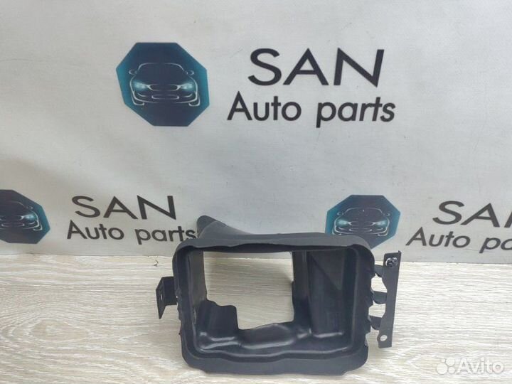 Воздуховод радиатора Bmw 3 F30 N55B30 2012