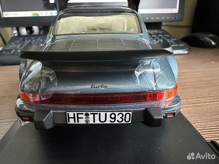 Porsche 911 930 turbo norev 1:18 1987