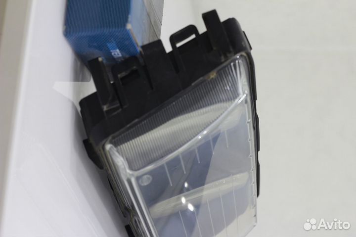 9ES143410001 Hella Стекло фары правой bmw e36