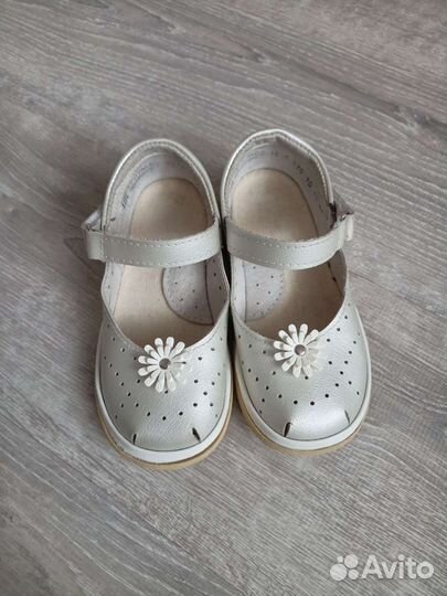 Туфли сандалии