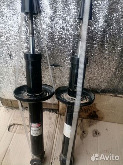 Амортизатор задний WV