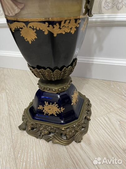 Ваза антикварная бронзовая