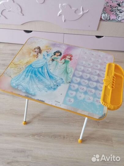 Продам детский столик