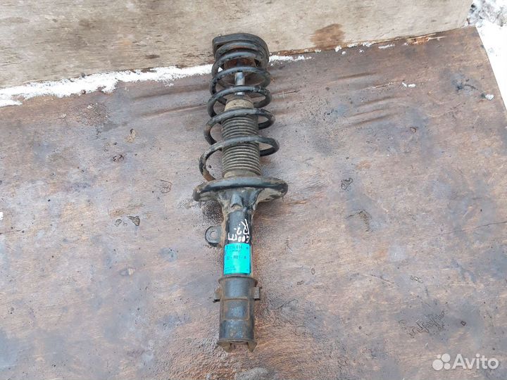 Стойка задняя правая Kia Sportage 2 04-08г