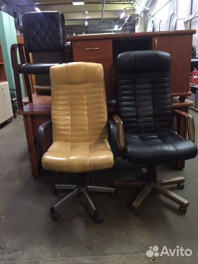 Кресло руководителя б/у кожаное