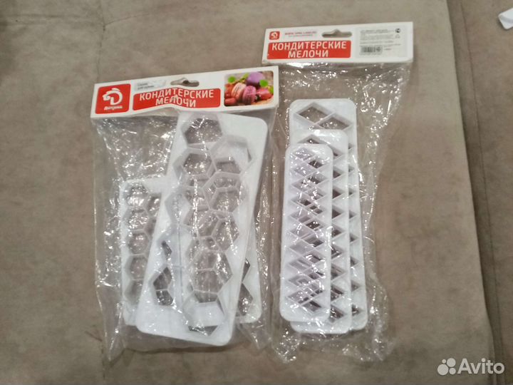 Много форм для кондитера для мастики