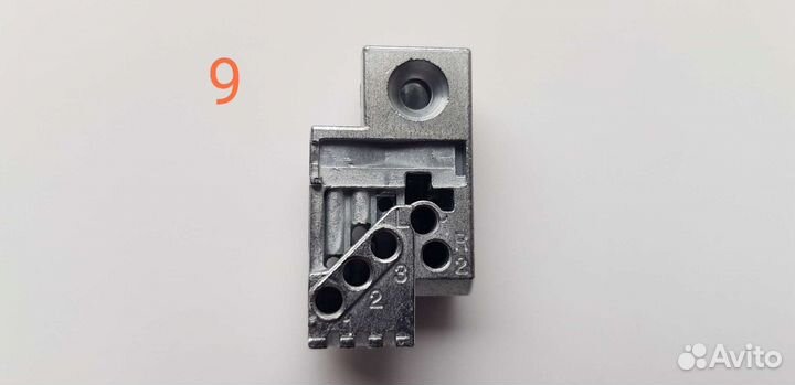 Запчасти для коверлока (ножи, петлители и т.д)