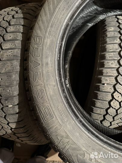 Gislaved Nord Frost 200 215/55 R17