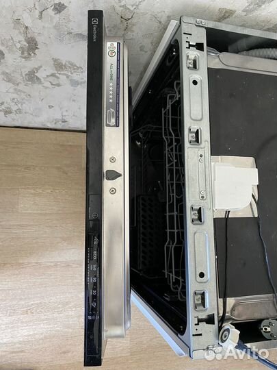 Посудомоечная машина electrolux
