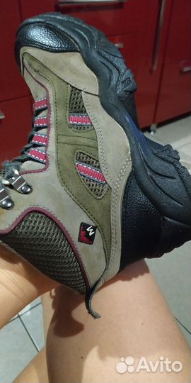 Ботинки женские демисезонные 38