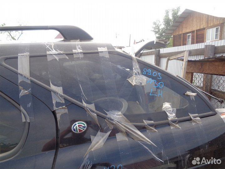 Стекло собачника левое Nissan R'nessa PNN30