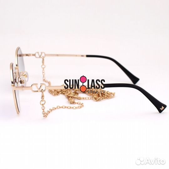 Очки Valentino с цепочкой