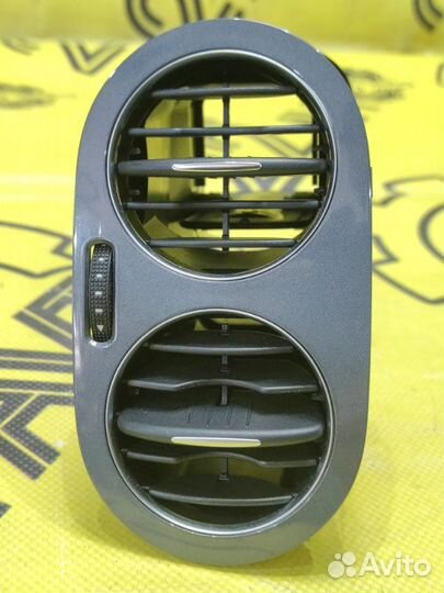 Дефлектор воздушный передний правый Volkswagen