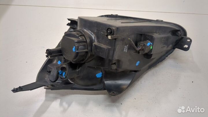 Фара (передняя) правая Ford Fiesta, 2005