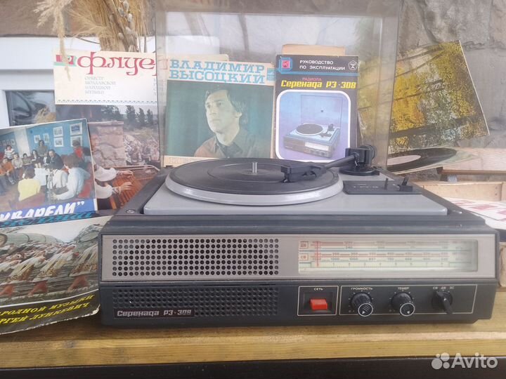 Проигрыватель виниловых пластинок СССР