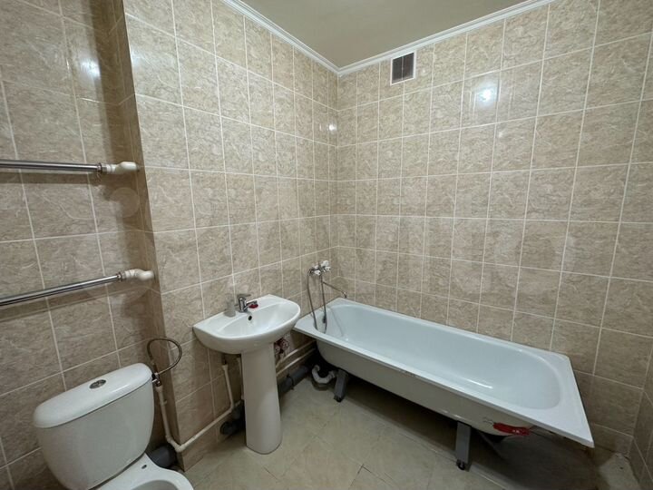 1-к. квартира, 37 м², 1/3 эт.