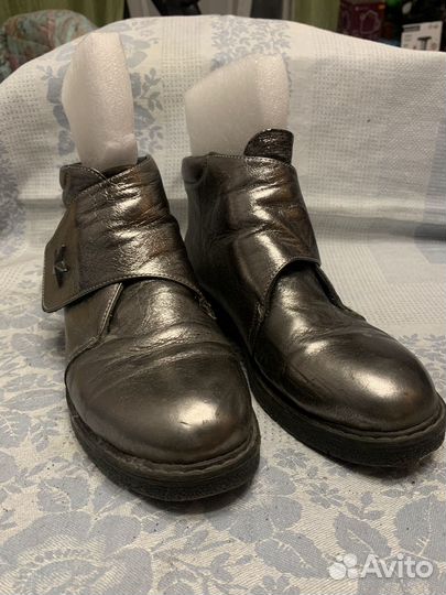Продам ботинки