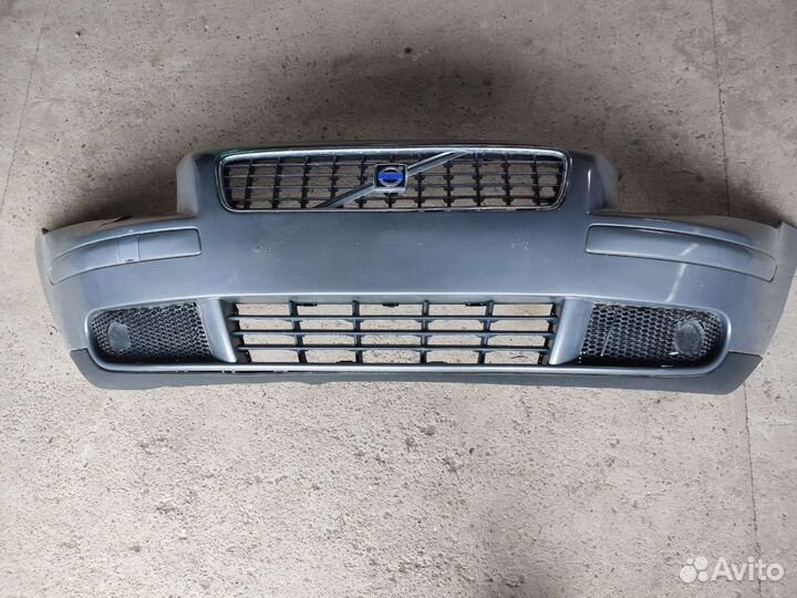 Бампер передний Volvo S40