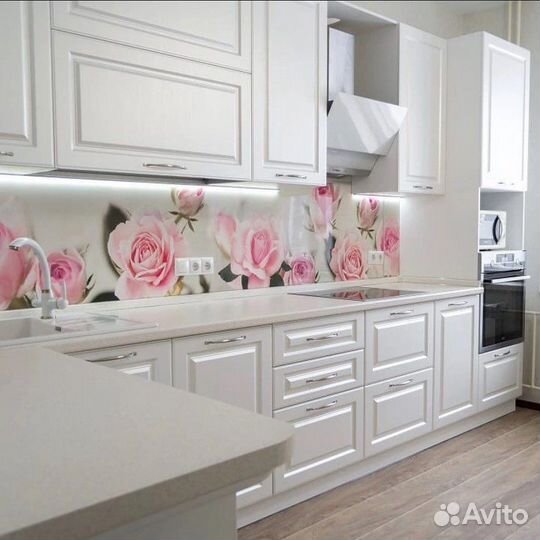 Белый кухонный гарнитур, кухня в рассрочку