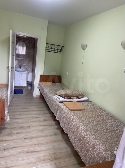 Дом 512 м² на участке 8 сот.