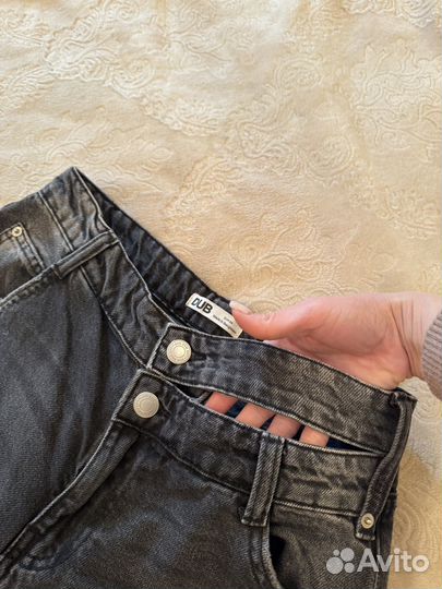 Джинсы широкие