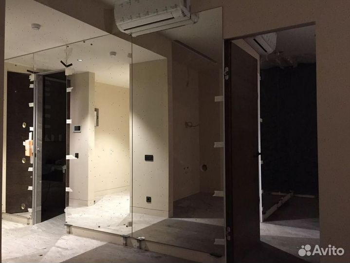 Зеркало.Зеркальное панно