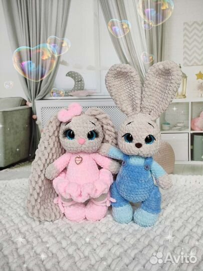 Вязаная плюшевая игрушка зайка (зайчик)