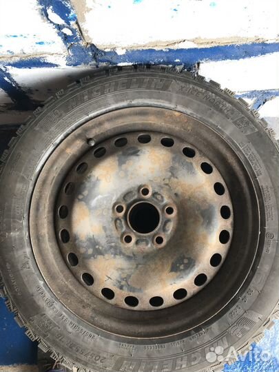 Michelin X-Ice North 4 205/55 R16 94T