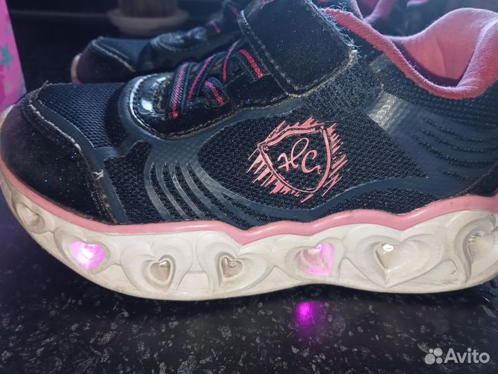 Светящиеся кроссовки 26 размер