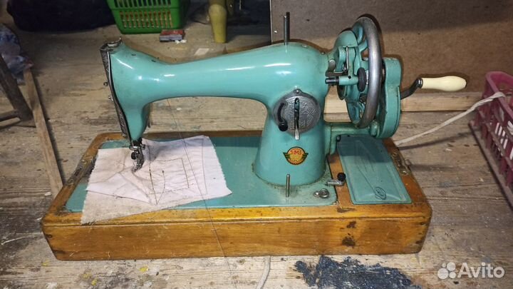 Швейная машина пмз им. Калинина