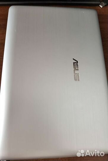 Ноутбук Asus Eee pc 1215p