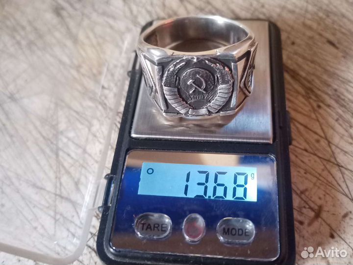 Продам кольцо серебро печатка