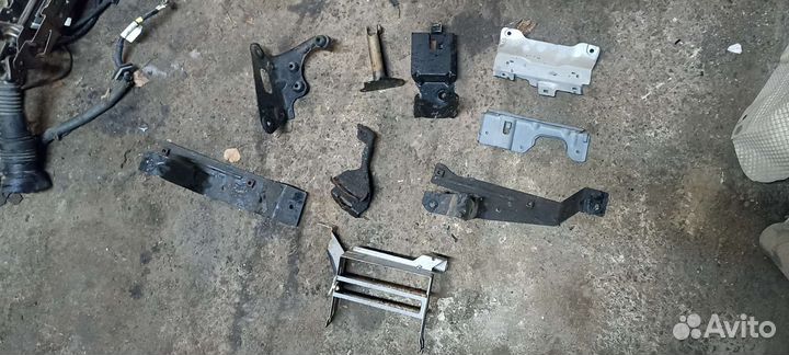 Кронштейны VW Transporter T5 1.9