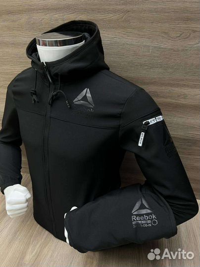 Мужской спортивный костюм reebok