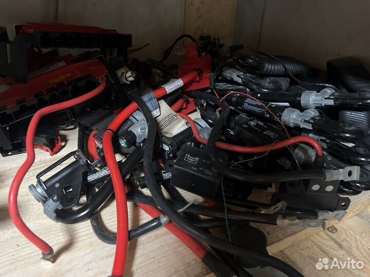 Минусовая клемма BMW F10