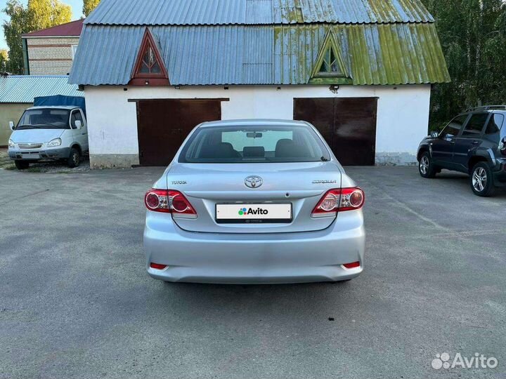 Toyota Corolla, 2011
