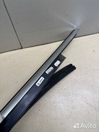 Молдинг стекла хром задний левый Audi A6 C7 CDN