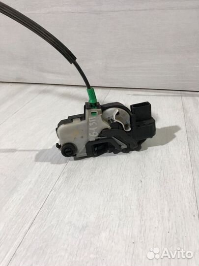 Замок двери chevrolet aveo T300 1.6 мт седан