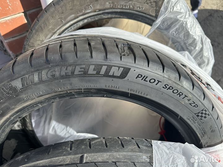 Michelin Pilot Sport 4 225/45 R18 и 255/40 R18