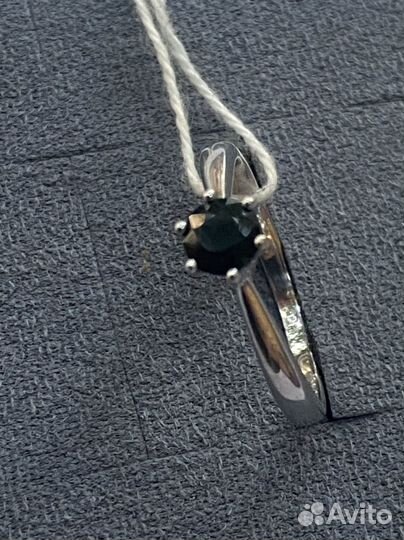 Золотое кольцо с сапфиром