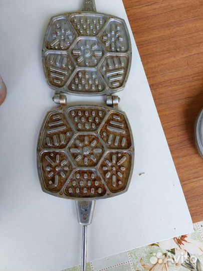 Пресс для выпечки вафель и орешков