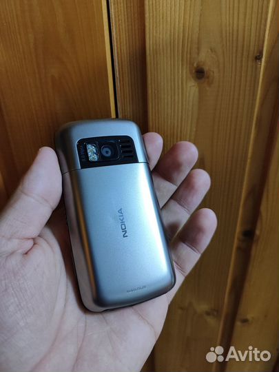 Nokia C6-01
