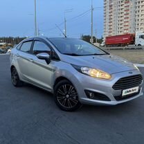 Ford Fiesta 1.6 AMT, 2015, 85 700 км, с пробегом, цена 998 000 руб.