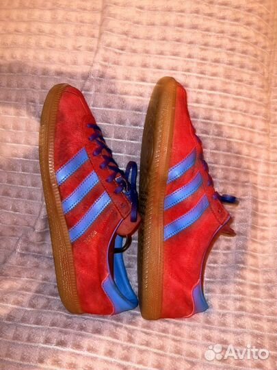 Adidas rouge