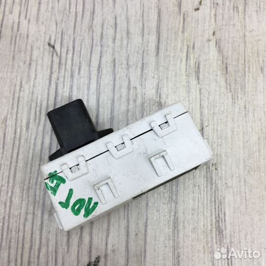 Индикатор ремня безопасности Renault logan 2